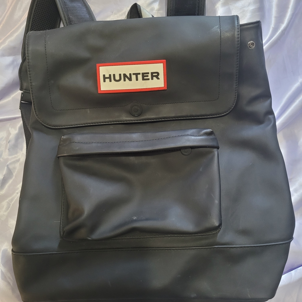 Hunter Black Backpack Minimalist Waterproof Design